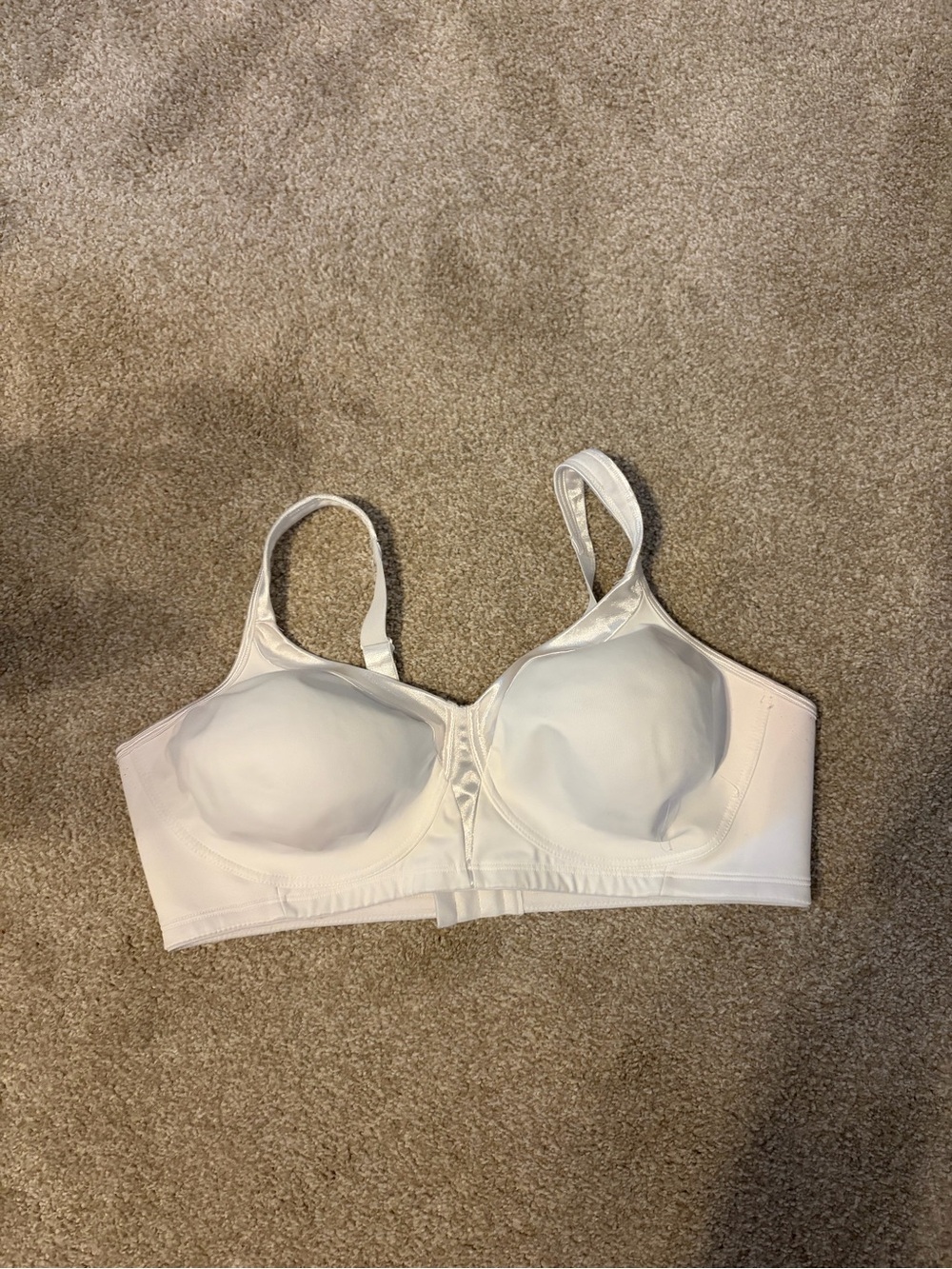 Playtex White Wireless Full-Coverage Bra with Smooth Molded Cups